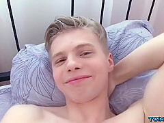 Boy Jerks Off - Linda Blonde