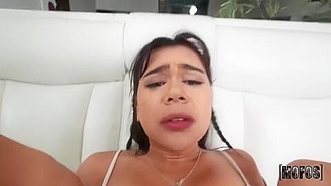 Brianna Arson- Gymnast Shows Her Tricks On The Boat