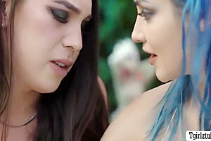 Busty Ts Mermaid Fucks Jewelz Blus Pussy 6 Min