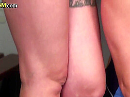 CFNM amateur group HJ and BJ in locker room with babes