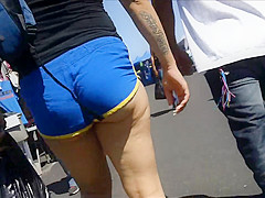 Candid Booty 128