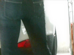 Candid hot sexy milf in tight jeans