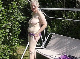 Caroline Is 65 But Still Has A Great Body  Watch And Enjoy! - MatureNl