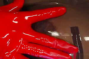 Chained sub in latex suxks trannys dick
