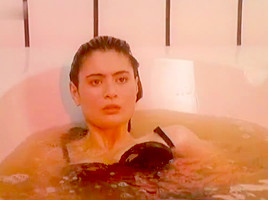 Charlotte Lewis in Minaccia D'amore (1988)