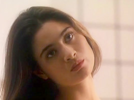 Charlotte Lewis in Minaccia D'amore (1988)