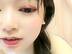 原版 水水嫩嫩蜜桃 啪啪内射 - Collection Of Homemade Selfies And Sneak Shots