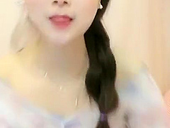 原版 水水嫩嫩蜜桃 啪啪内射 - Collection Of Homemade Selfies And Sneak Shots
