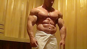Con big sweaty muscles