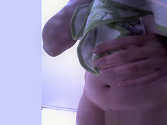 Crazy , Changing Room, Clip
