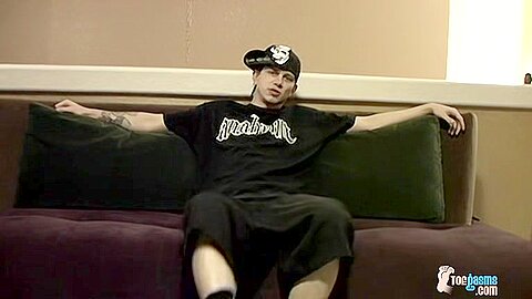 Cummy Feet With Str8 Ian - Ian Madrox