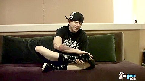 Cummy Feet With Str8 Ian - Ian Madrox
