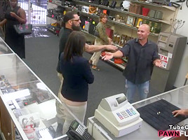 Customers wife pounded with pawnkeeper at the pawnshop