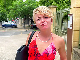Daisy, 25 years old, medical secretary in Lyon: a little bomb!