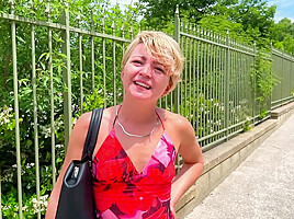 Daisy, 25 years old, medical secretary in Lyon: a little bomb!