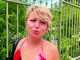 Daisy, 25 years old, medical secretary in Lyon: a little bomb!