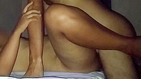 Desi Aunty Cheating Her Husband ! Sex Karte Waqt Husband Ne Call Kiya Apni Patni Ko
