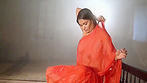 Desi Beauty Shows Boobs In Red Saree