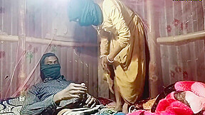 Desi Indian Old Bhabhi Ki Chudai Kiya Doggy Style Mein