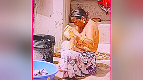 Desi Indian Village Mature Aunty Bathing Video