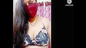 Desi Kannada Aunty Show Boobs And Oil Massage Her Boobs