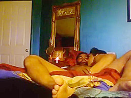 Desi Mature Big Ass Bhabhi Gives Blowjob Before Sex