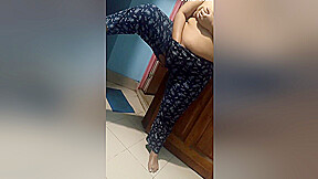 Desi Tamil Bhabi Has Fingering Sex In Alone