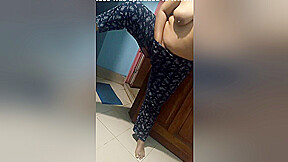 Desi Tamil Bhabi Has Fingering Sex In Alone