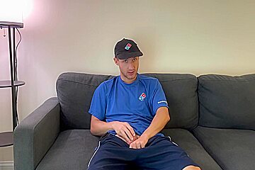 Dominos Pizza Delivery Guy Fucks Customer