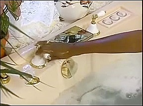 Ebon Step mother I'd Like To Fuck Dominique Simone Takes A Bathroom