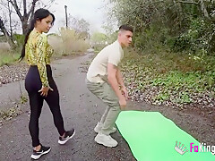 Enjoys An Outdoor Session No Matter The Weather! With Megan Fiore