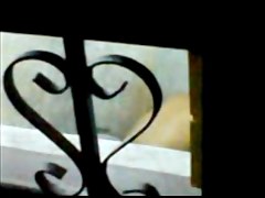 Espiada mientras se ducha