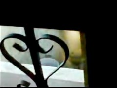 Espiada mientras se ducha