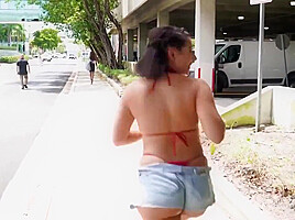 Evie Screams Loud When She Cums - Hot Girls Go Wild