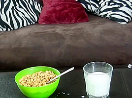 FARTING ON BREAKFAST- saf