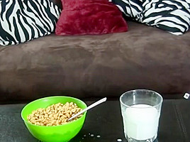 FARTING ON BREAKFAST- saf