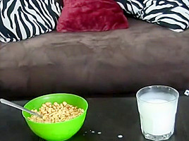 FARTING ON BREAKFAST- saf