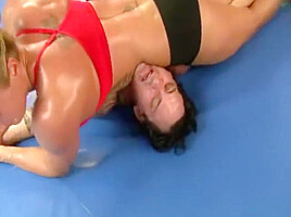 FBB Mixed Wrestling Justine Delts