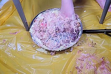 Foot Fetish And Pussy Stuffing