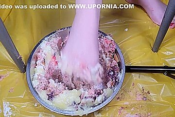 Foot Fetish And Pussy Stuffing