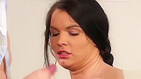 Foxy Peach Gets Sperm Shot On Her Face Swallowing All The Ji