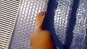 Franzi´s Feet at the Pool