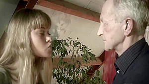 Fuck puzzle for a teeny babe and old lucky man