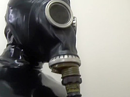 Gasmask Latex Breathplay Couple