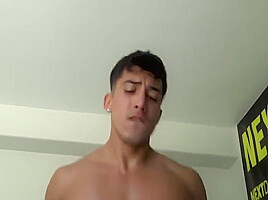Gay Porn - Amateur Bottom Stud Barebacked By Inked Top After Bj 7 Min