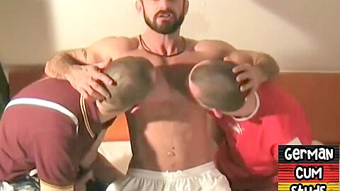German muscled gaydaddy barebacks gay bottom in 3some