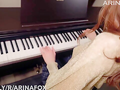 Girl Pianist In Torn Tights Plays The Theme From Interstellar