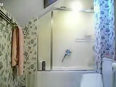 Girlfriend shower