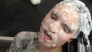 Gloryhole slut cum splat