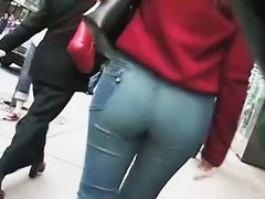 Good ass girl walks down the street moving her butt right